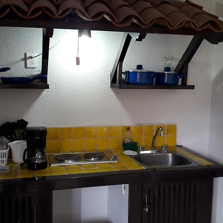 Solimar Inn Suites Zihuatanejo Esterno foto