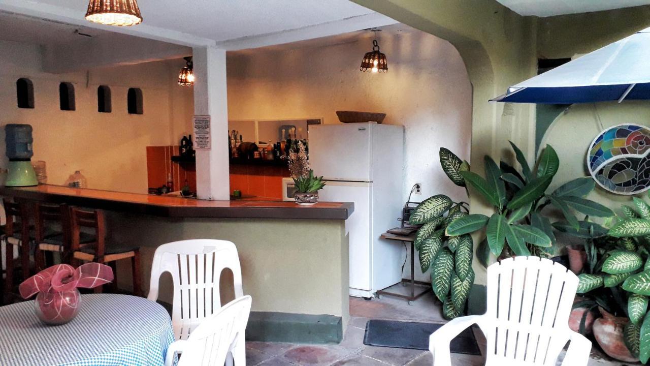Solimar Inn Suites Zihuatanejo Esterno foto