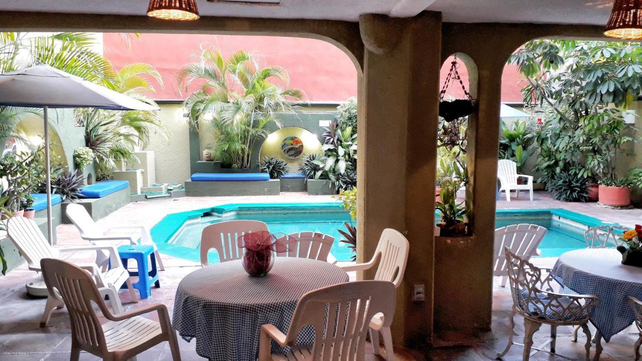 Solimar Inn Suites Zihuatanejo Esterno foto