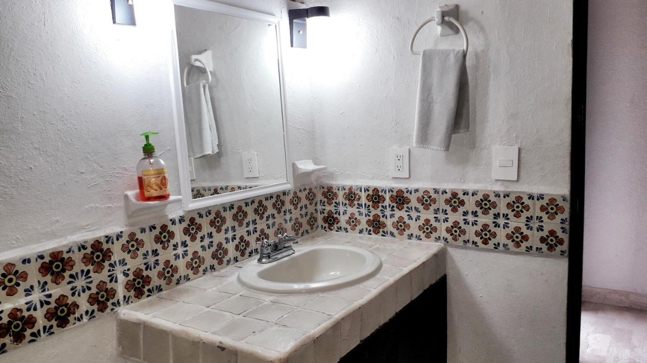 Solimar Inn Suites Zihuatanejo Esterno foto