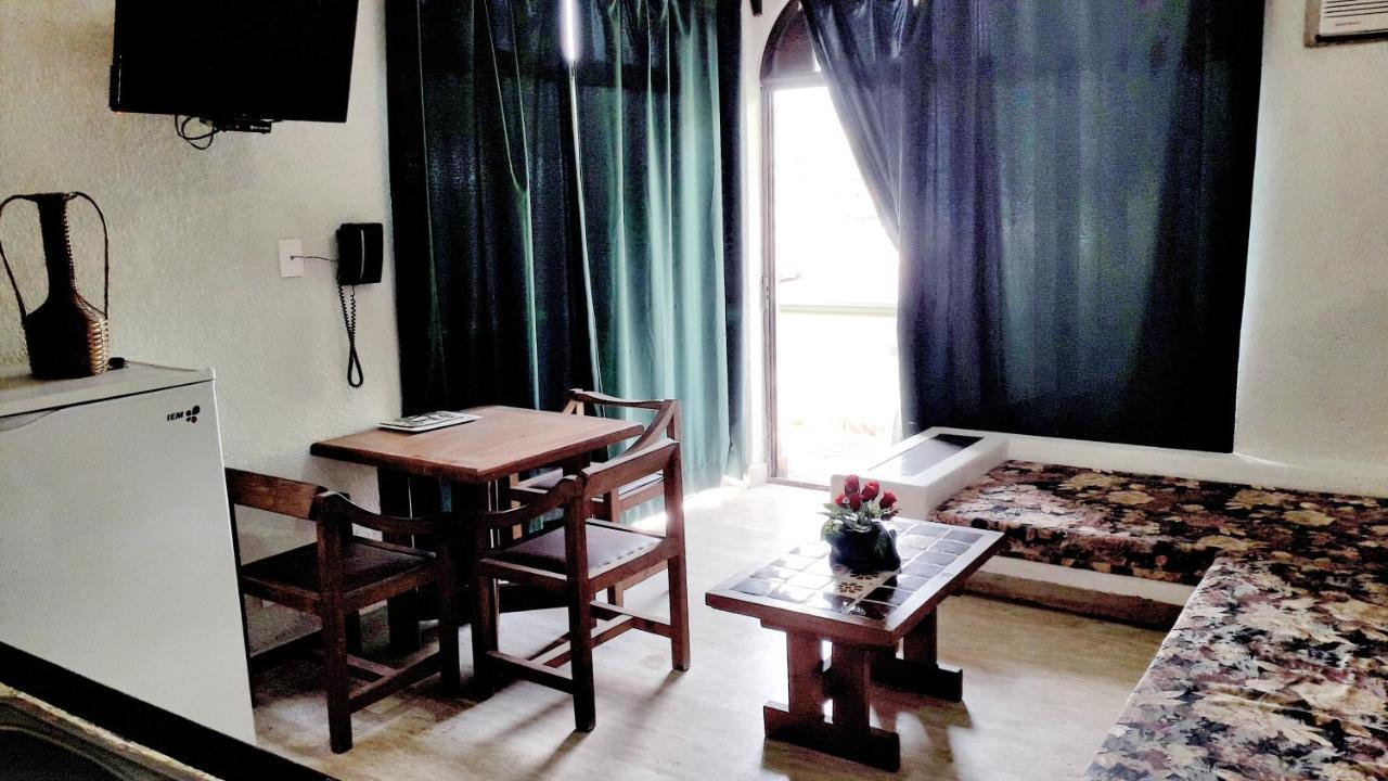 Solimar Inn Suites Zihuatanejo Esterno foto