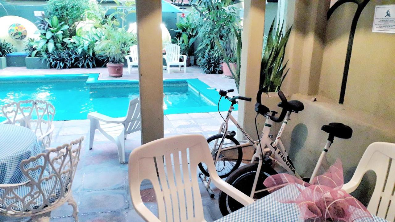 Solimar Inn Suites Zihuatanejo Esterno foto
